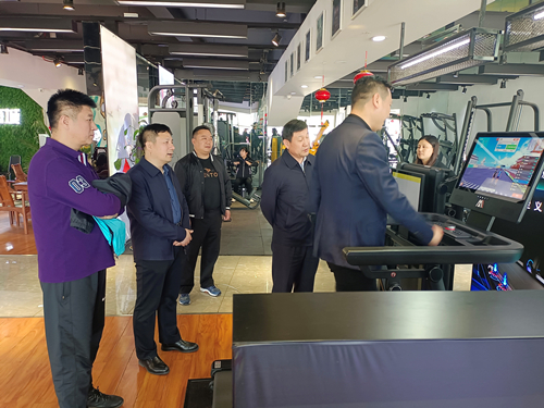 展示木衛六跑步機 展示木衛六跑步機