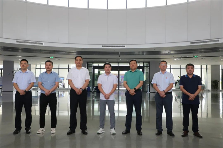 leyu.樂魚體育陪同舒華體育來濱考察體育產業發展情況